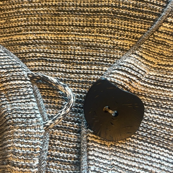 Willow - gray, black and oat knit - unique large buttons - cardigan- size S - Picture 6 of 6